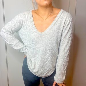 HM Oversized gray V-neck sweater